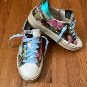 HI-STAR Golden Goose Sneakers!